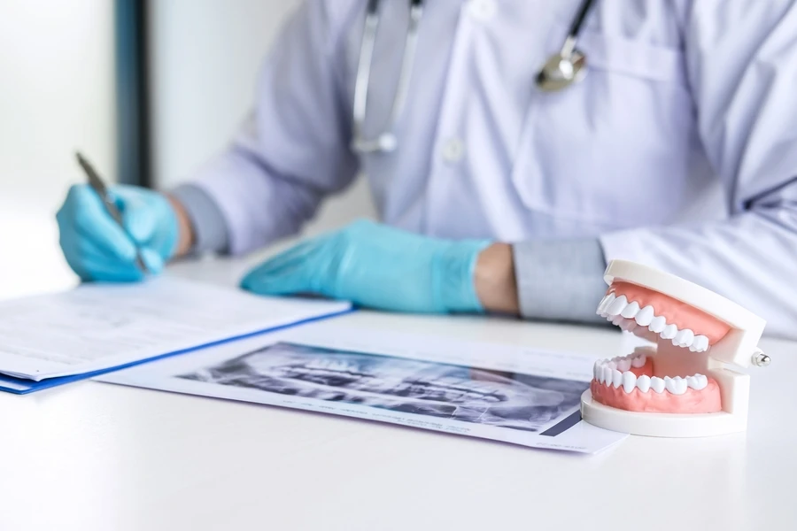 Planificación de una implantología dental | Clínica Dental Silvia Utrilla